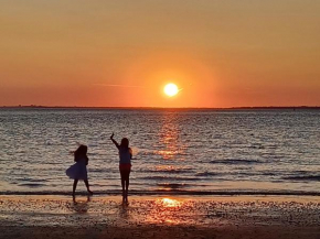 Brambles Chine 209 Self Catering Holiday Home Colwell Bay Isle of Wight